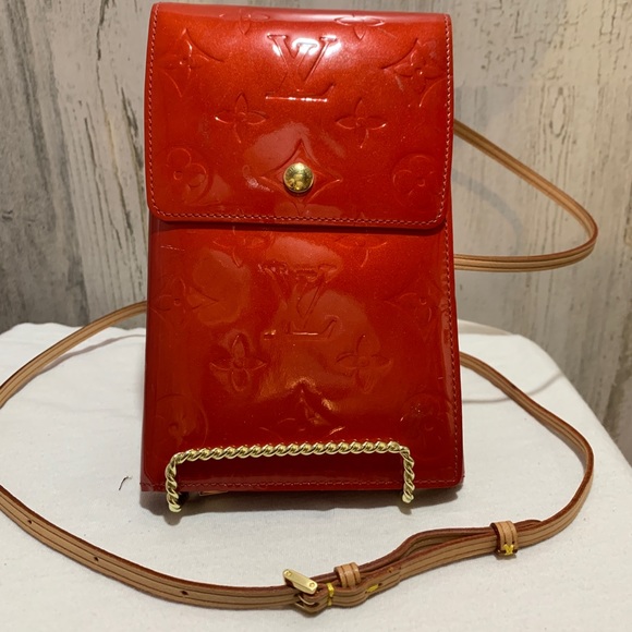 LOUIS VUITTON Monogram Vernis Walker Wallet M91153 Cross Body Bag